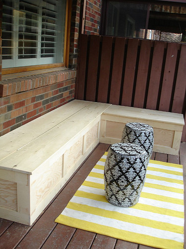 DIY Outdoor Bench With Storage
 17 Awesome DIY Outdoor Bench Ideas