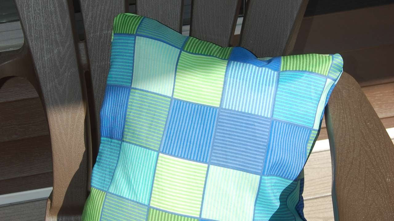 DIY Outdoor Cushions No Sew
 How To Make Inexpensive No Sew Outdoor Pillows DIY Home