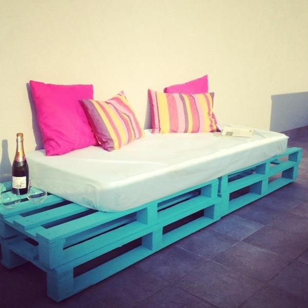 DIY Outdoor Daybed
 DIY Pallet Sofa – Outdoor Daybed Idees And Solutions