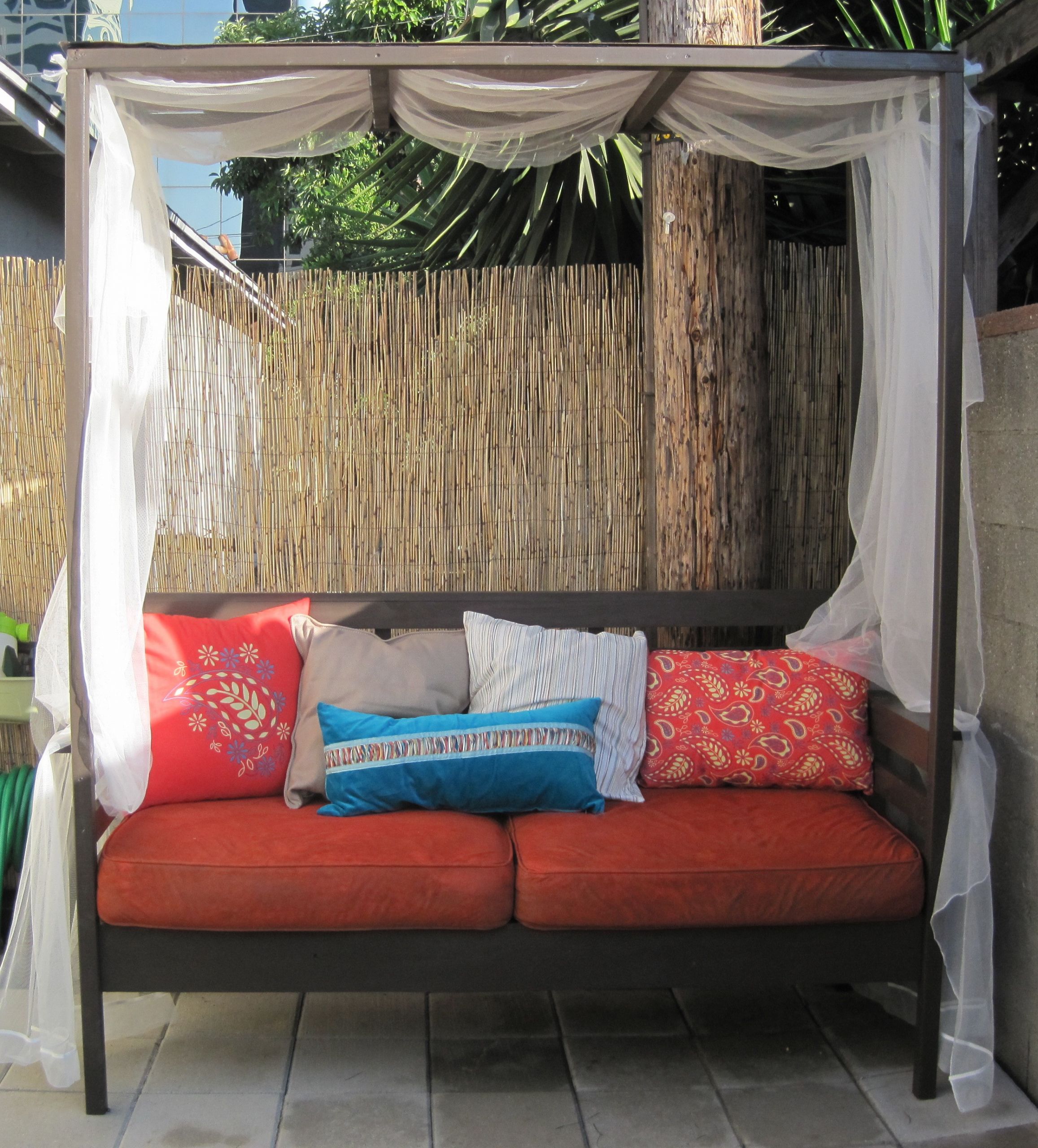 DIY Outdoor Daybed
 of Daybed for Outdoor