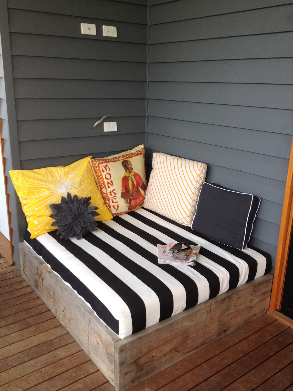 DIY Outdoor Daybed
 apprentice extrovert DIY Outdoor Day Bed Reveal