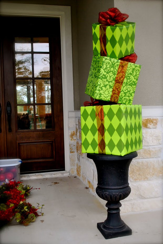 DIY Outdoor Decorating
 Dazzling DIY Outdoor Christmas Decorations