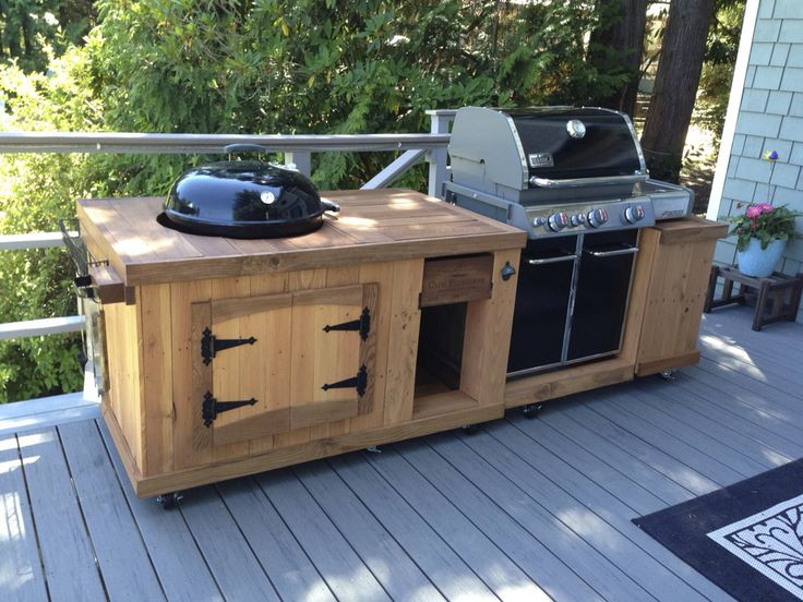 DIY Outdoor Grilling Station
 BBQ Station from Pallet Boards