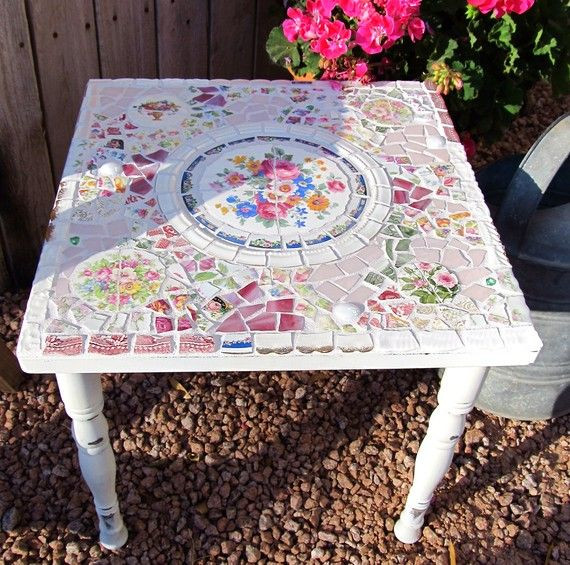 DIY Outdoor Mosaic Table
 Outdoor Side Table Mosaic WoodWorking Projects & Plans