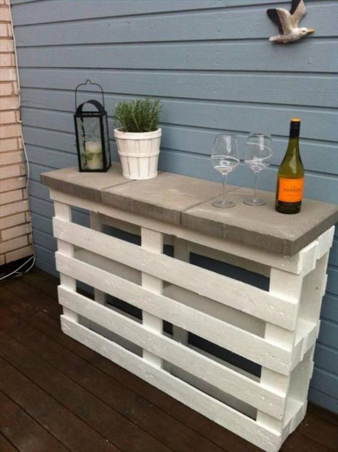 DIY Outdoor Shelves
 10 Amazing Wooden Pallet Upcycling Ideas for Home & Garden