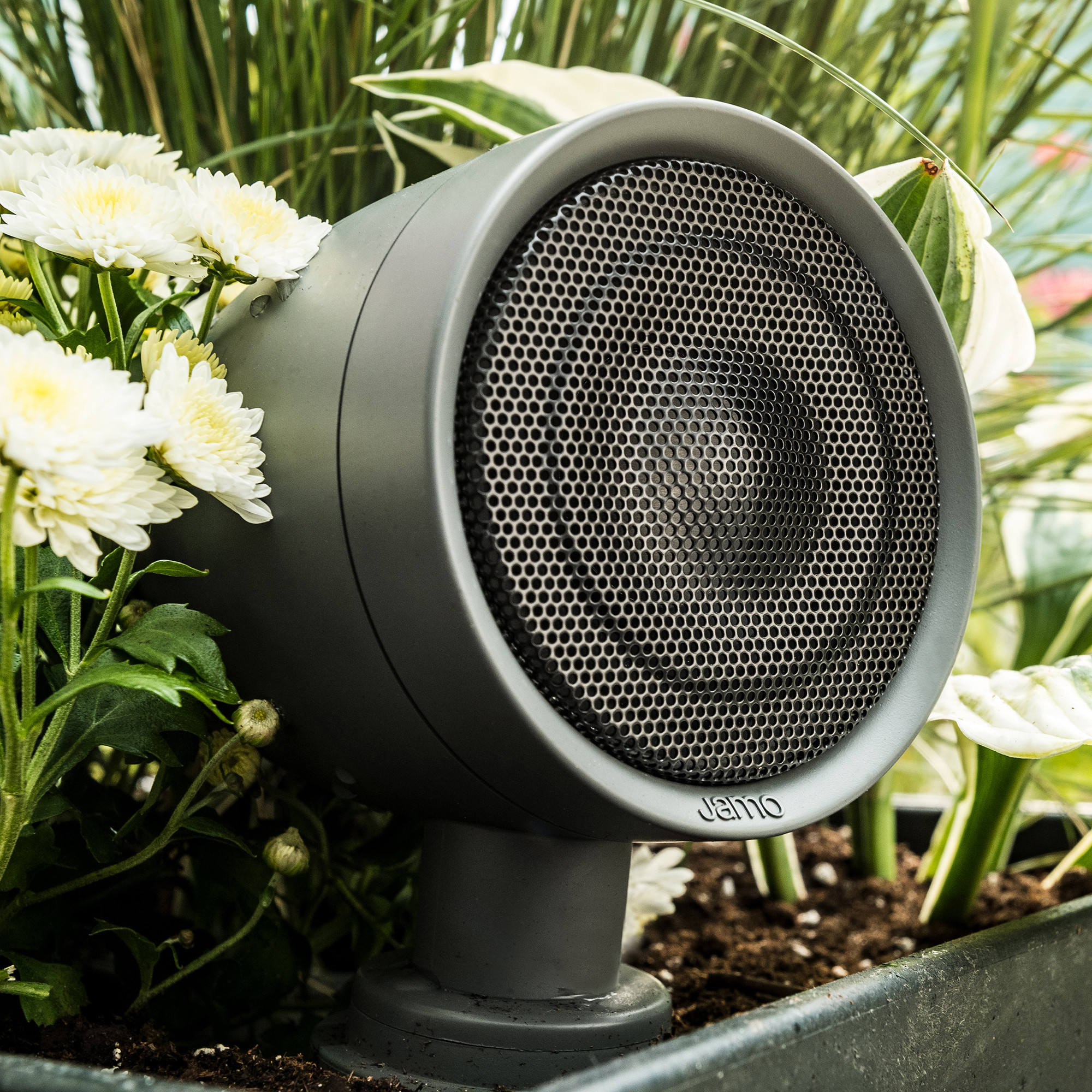 DIY Outdoor Speakers
 Jamo