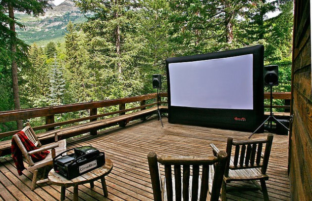 DIY Outdoor Theatre Screen
 Backyard Movie Screen – DIY Outdoor
