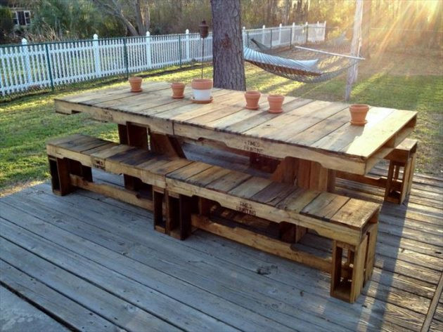 DIY Pallet Outdoor Furniture
 10 Super Easy Ideas To Make Fascinating DIY Pallet Table