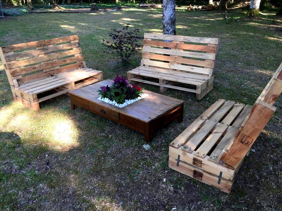 DIY Pallet Outdoor Furniture
 Gorgeous Pallet Outdoor Furniture Set