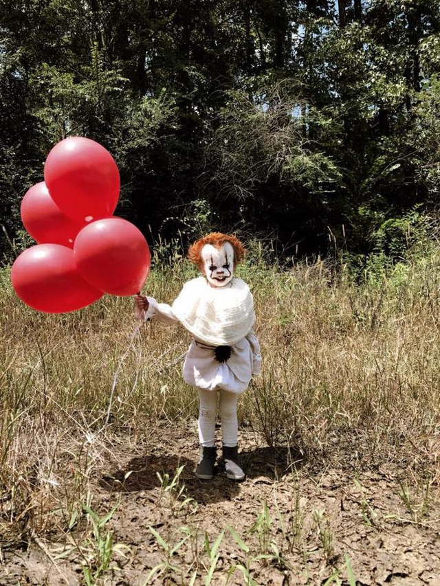 DIY Pennywise Costume
 17 Year Old Dresses Little Brother Up Like Pennywise For