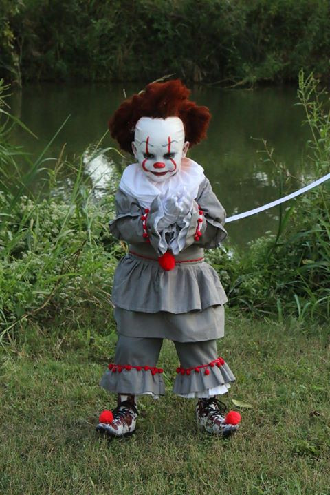 DIY Pennywise Costume
 S A 4 year old s Pennywise costume is winning hearts