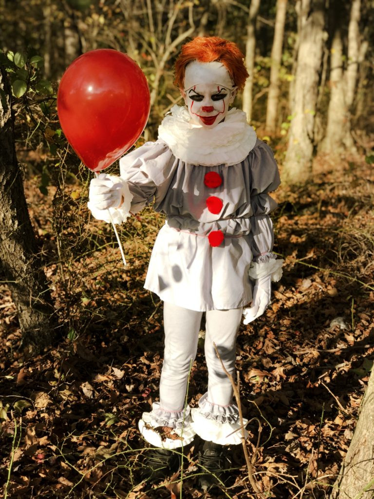 DIY Pennywise Costume
 Halloween 2019 Easy No Sew DIY Pennywise Costume For Kids