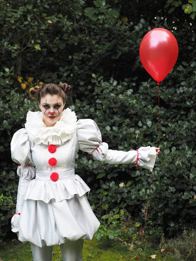 DIY Pennywise Costume
 These Pennywise IT Clown Halloween Costumes Are Scary AF