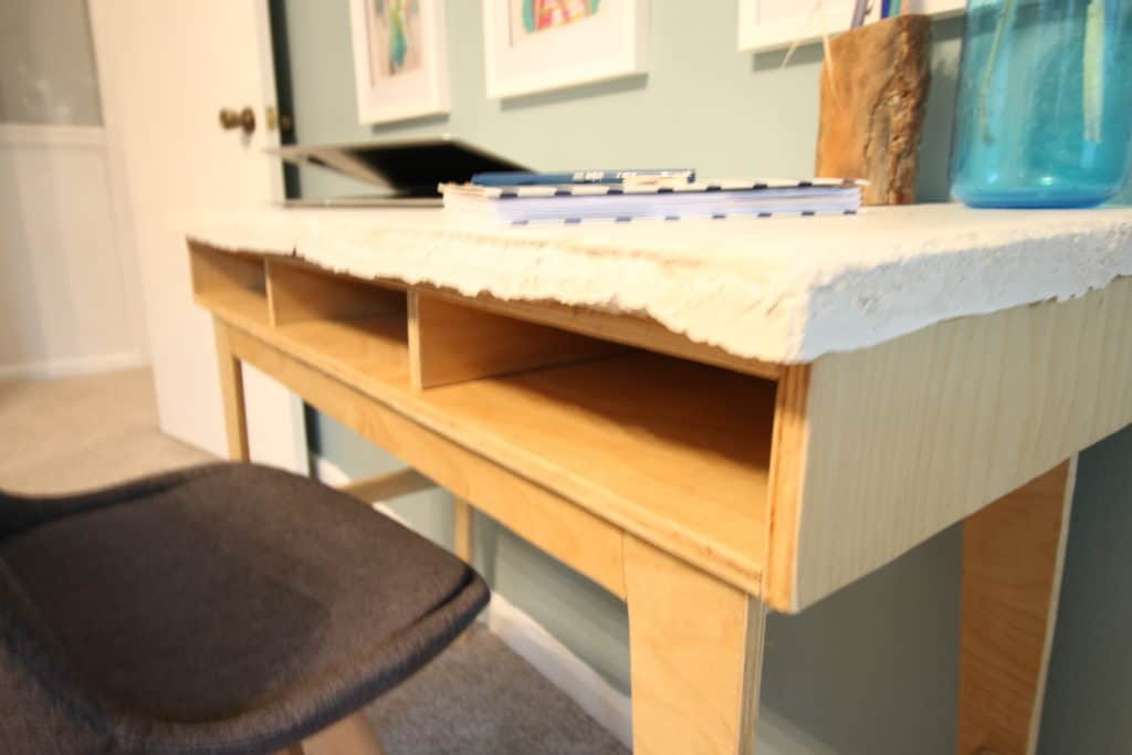 DIY Plywood Desk
 DIY Plywood Concrete Desk