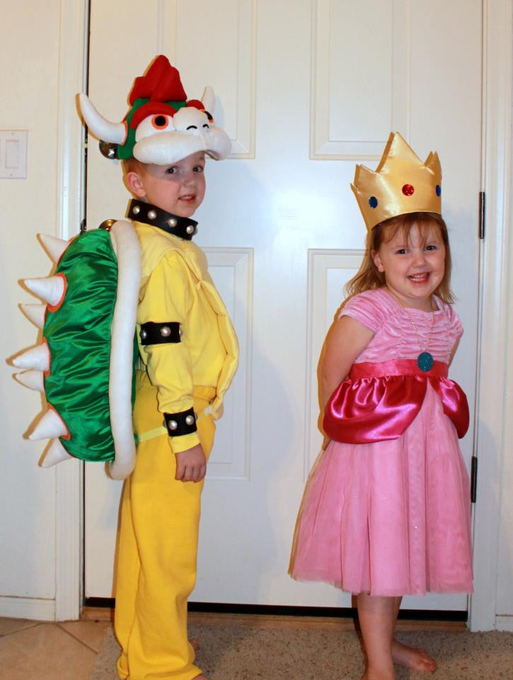 DIY Princess Peach Costume
 20 Halloween Costume Ideas Reader Roundup 2011 Dollar