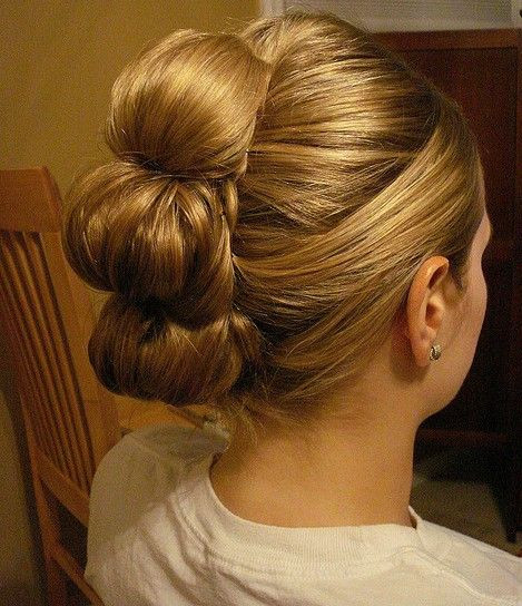 DIY Prom Hairstyle
 Easy Do It Yourself Updos