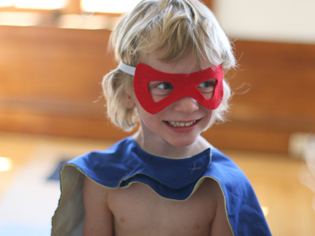 DIY Superhero Mask
 DIY Simple Superhero Mask