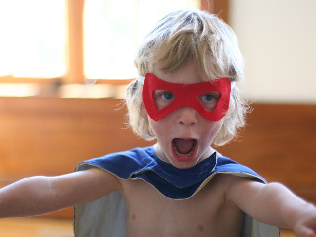DIY Superhero Mask
 DIY Simple Superhero Mask