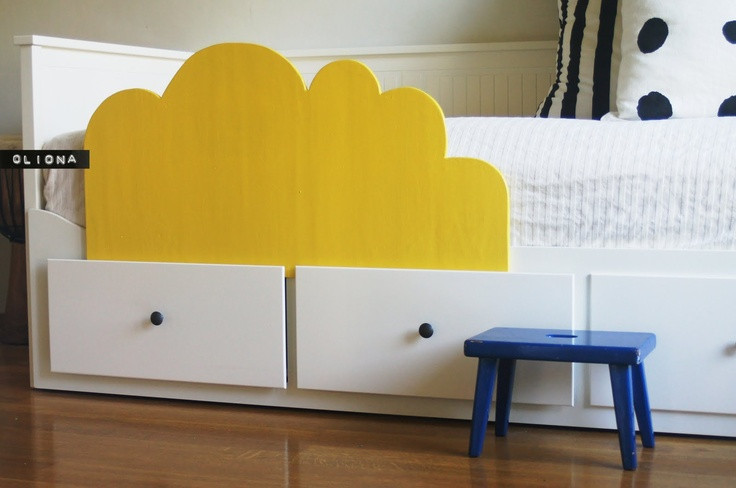 DIY Toddler Bed Rails
 DIY bed rail for Ikea Hemnes day bed