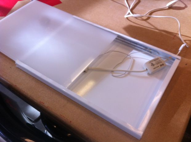 DIY Tracing Light Box
 Inexpensive DIY LED Lightbox for Tracing 9 Steps with
