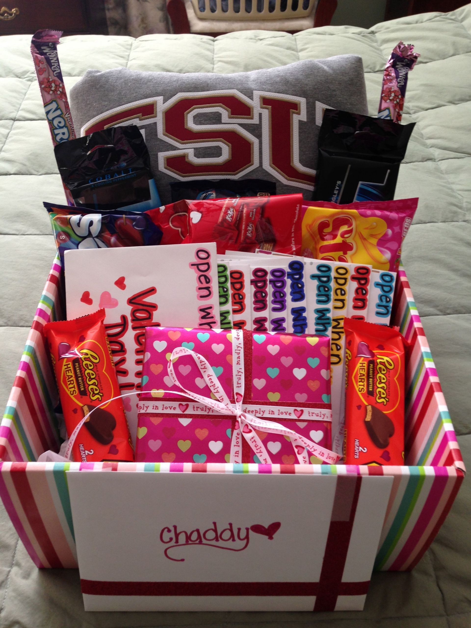 Diy Valentines Gift Ideas For Boyfriend
 valentines day t for him valentines day t basket