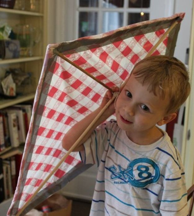 DIY Videos For Kids
 15 DIY Kite Making Instructions for Kids