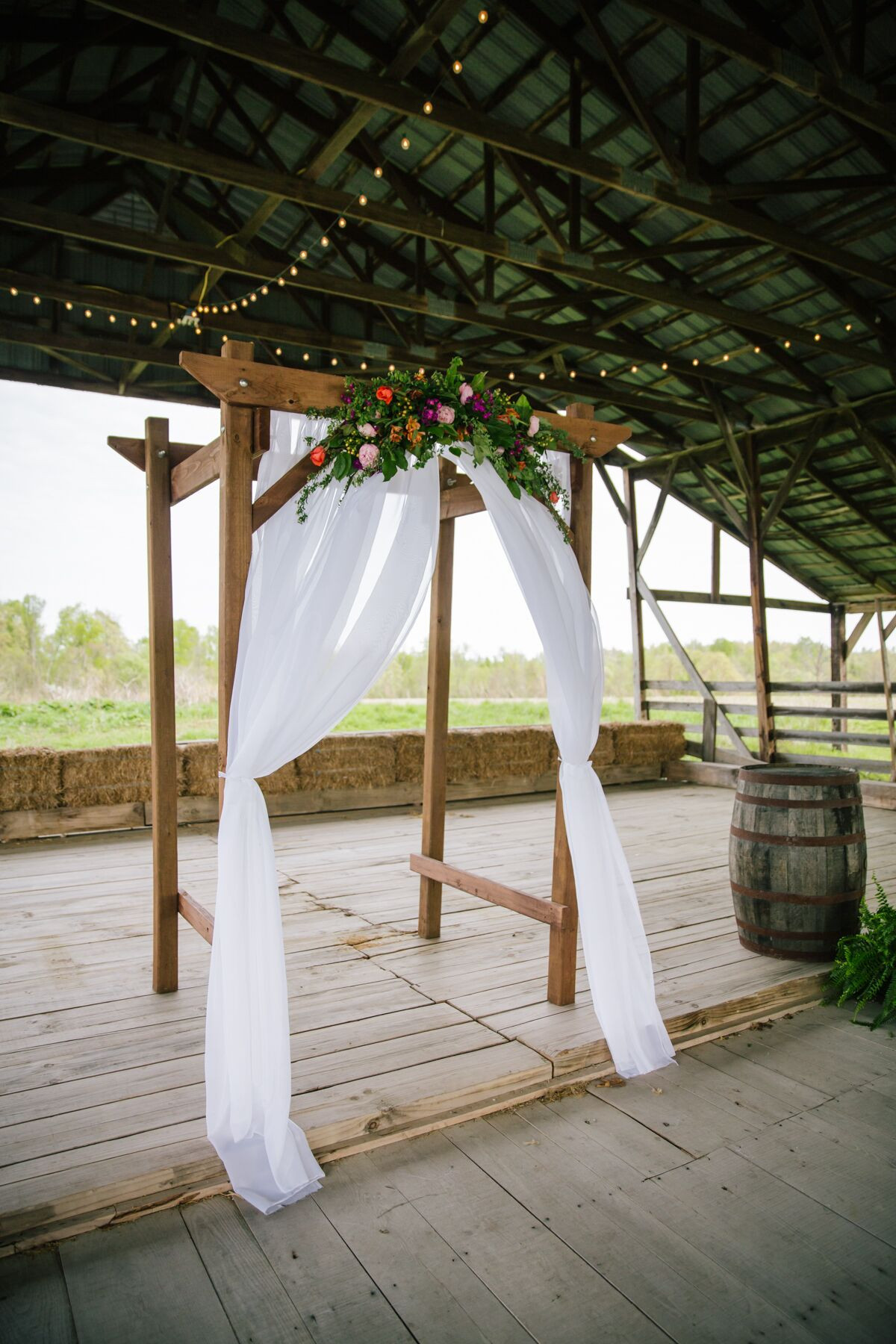 DIY Wedding Arches Ideas
 DIY Wooden Wedding Arch With Colorful Flowers