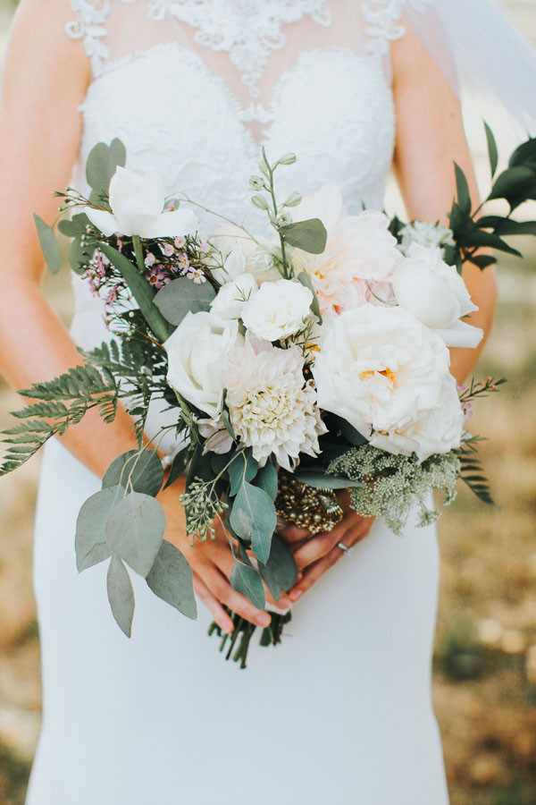 DIY Wedding Bouquet
 These 4 Tricks Will Help You DIY Your Wedding Bouquet