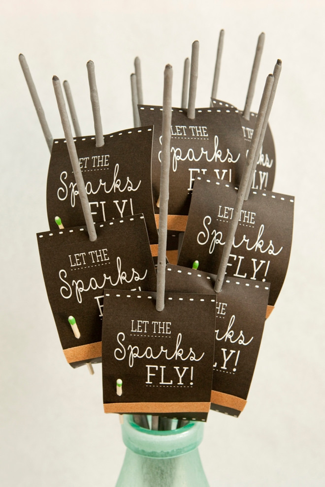 Diy Wedding Sparklers
 Make these adorable Wedding Sparkler tags sign for free