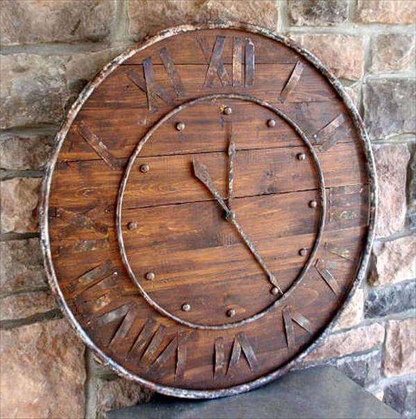 DIY Wood Clocks
 14 DIY Clocks Made From Reclaimed Wood