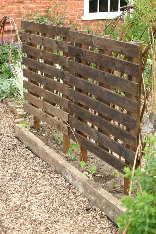 DIY Wood Trellis
 21 Innovative And Easy DIY Garden Trellis Ideas
