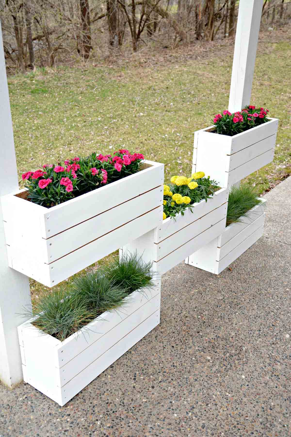 DIY Wooden Planter Boxes
 32 Best DIY Pallet and Wood Planter Box Ideas and Designs