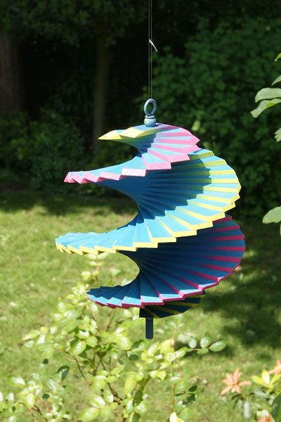 DIY Wooden Wind Spinner
 66 best Garden Kinetic Wind Spinner images on Pinterest