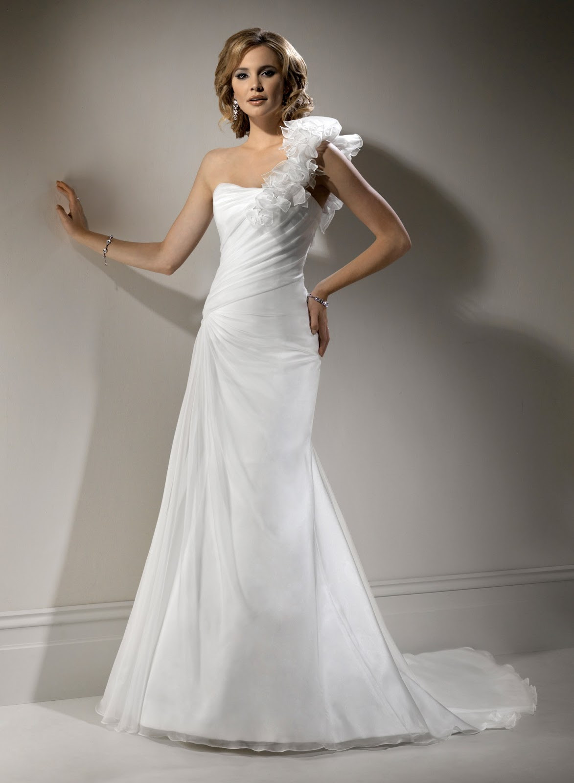 Dress Wedding
 Blog for Dress Shopping Wear Tight fitting Wedding Gowns