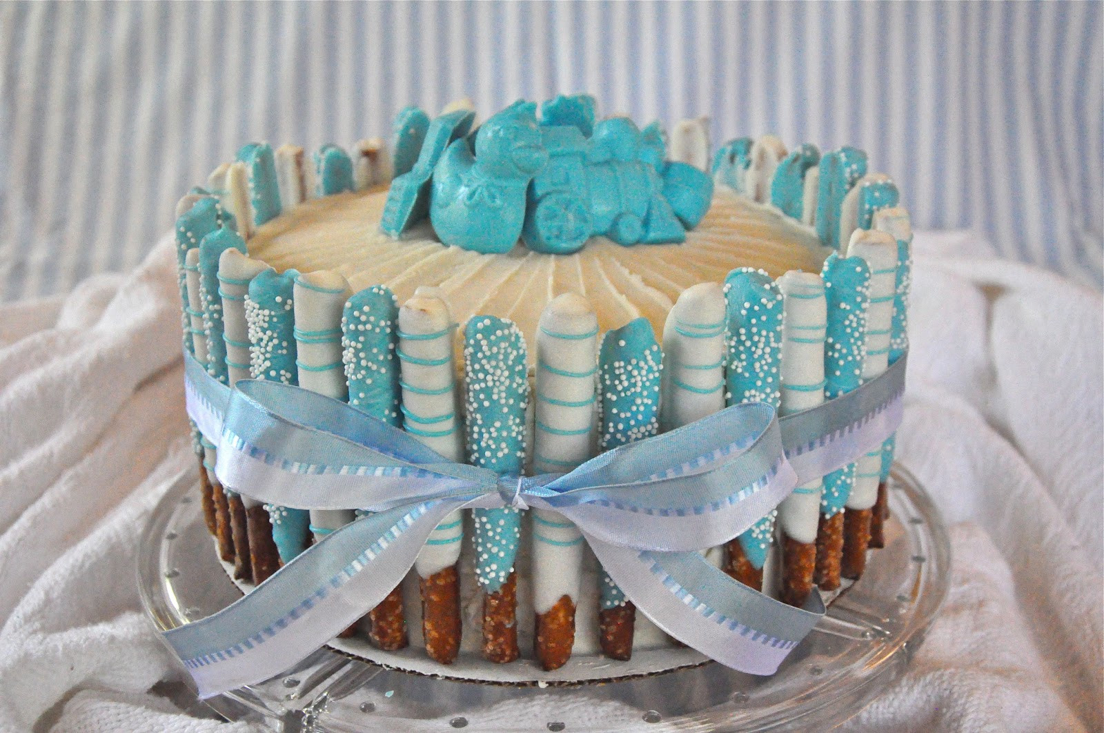 Easy Cake Decorating Ideas For Baby Shower
 I think I could do that Blue Baby Boy Shower Cake
