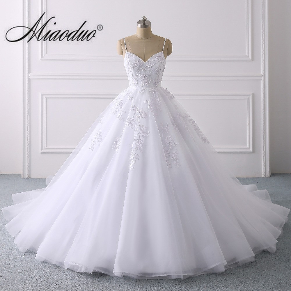 Elegant Lace Wedding Dresses
 Elegant Lace Applique Ball Gown Wedding Dress 2019 y