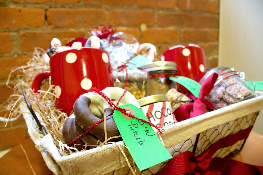 Food Gift Basket Ideas
 Homemade Food Gift Basket Ideas For The Holidays Genius