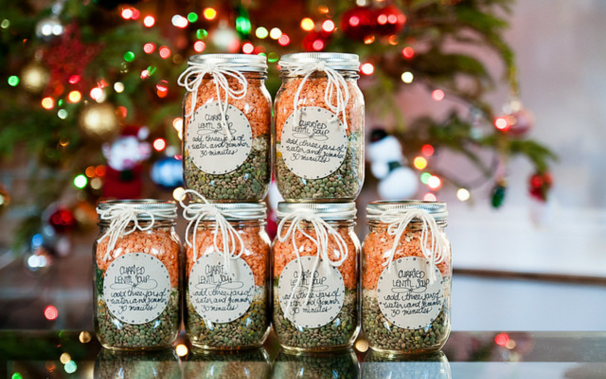 Food Gift Ideas For Christmas
 16 Delicious Ideas for Holiday Food Gifting