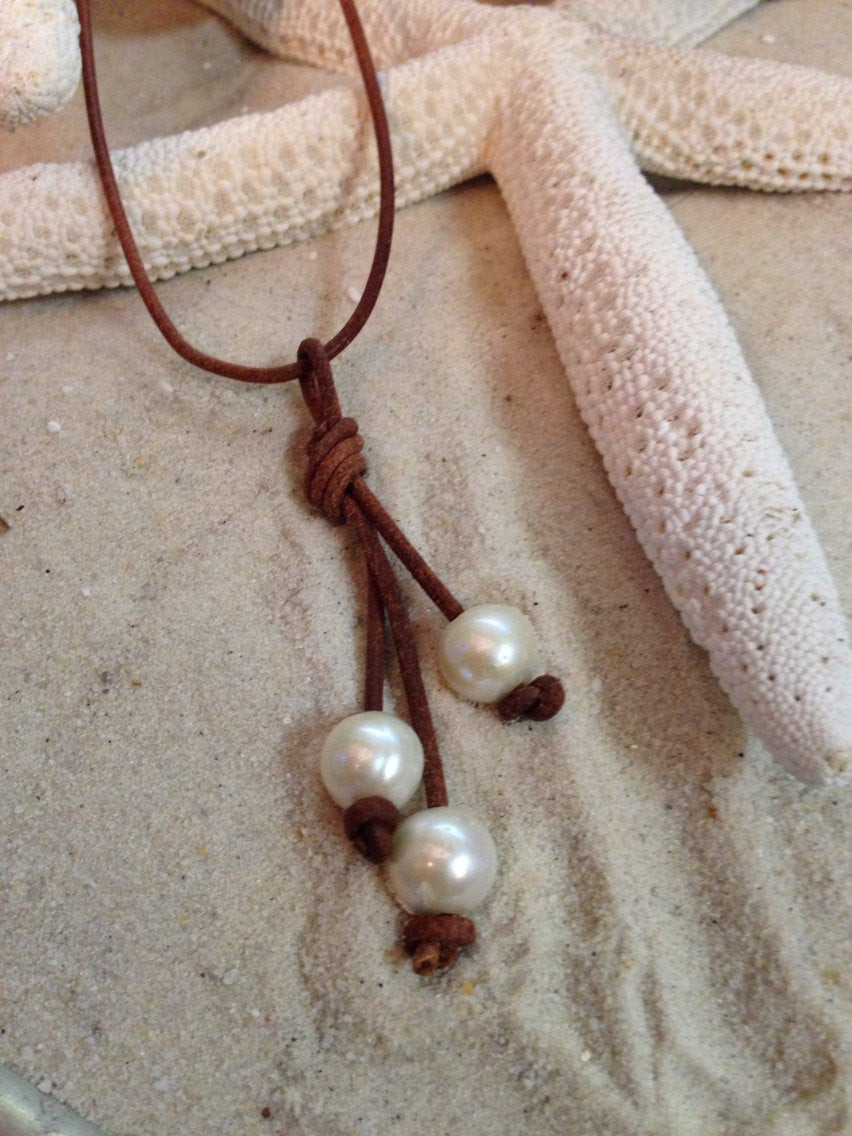Freshwater Pearl Leather Necklace
 Freshwater pearl and leather necklace 3 pearl necklace pearl