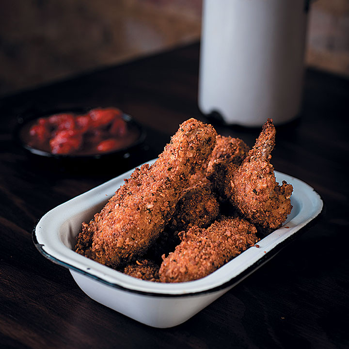 Fried Chicken Dipping Sauce
 Fried chicken with spicy tomato dipping sauce