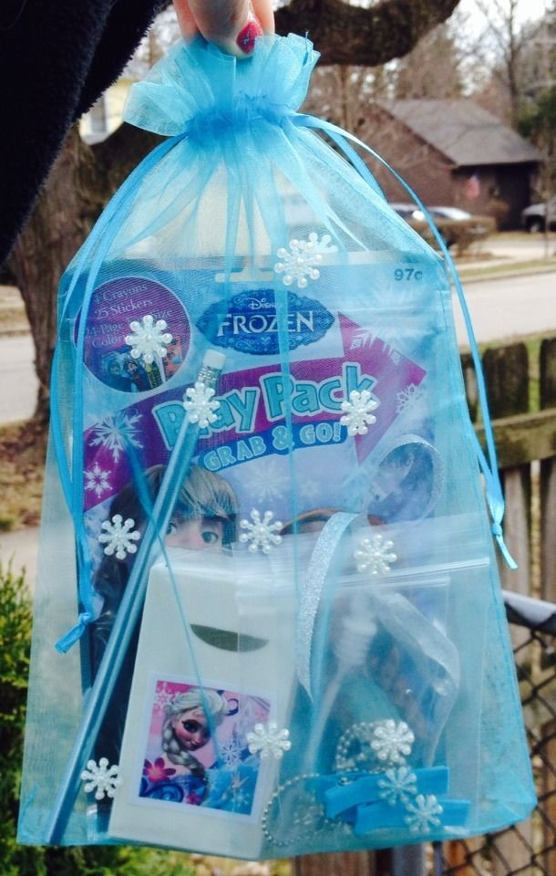 Frozen Birthday Gifts
 Disney s Frozen Snowflake Elsa Empty Gift Bag Purse Party