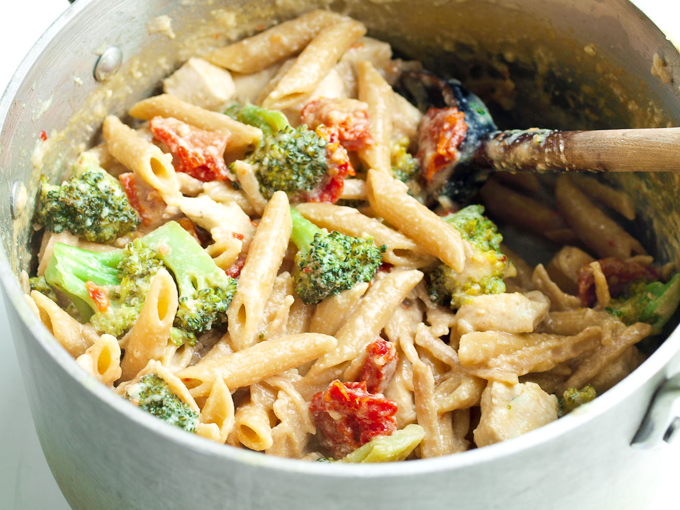 Fun Healthy Dinners For Kids
 Tangy e Pot Chicken and Veggie Pasta Dinner
