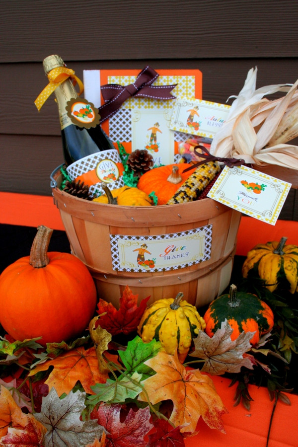 Gift Ideas For Thanksgiving
 Thanksgiving DIY Gratitude Gift Basket Party Ideas