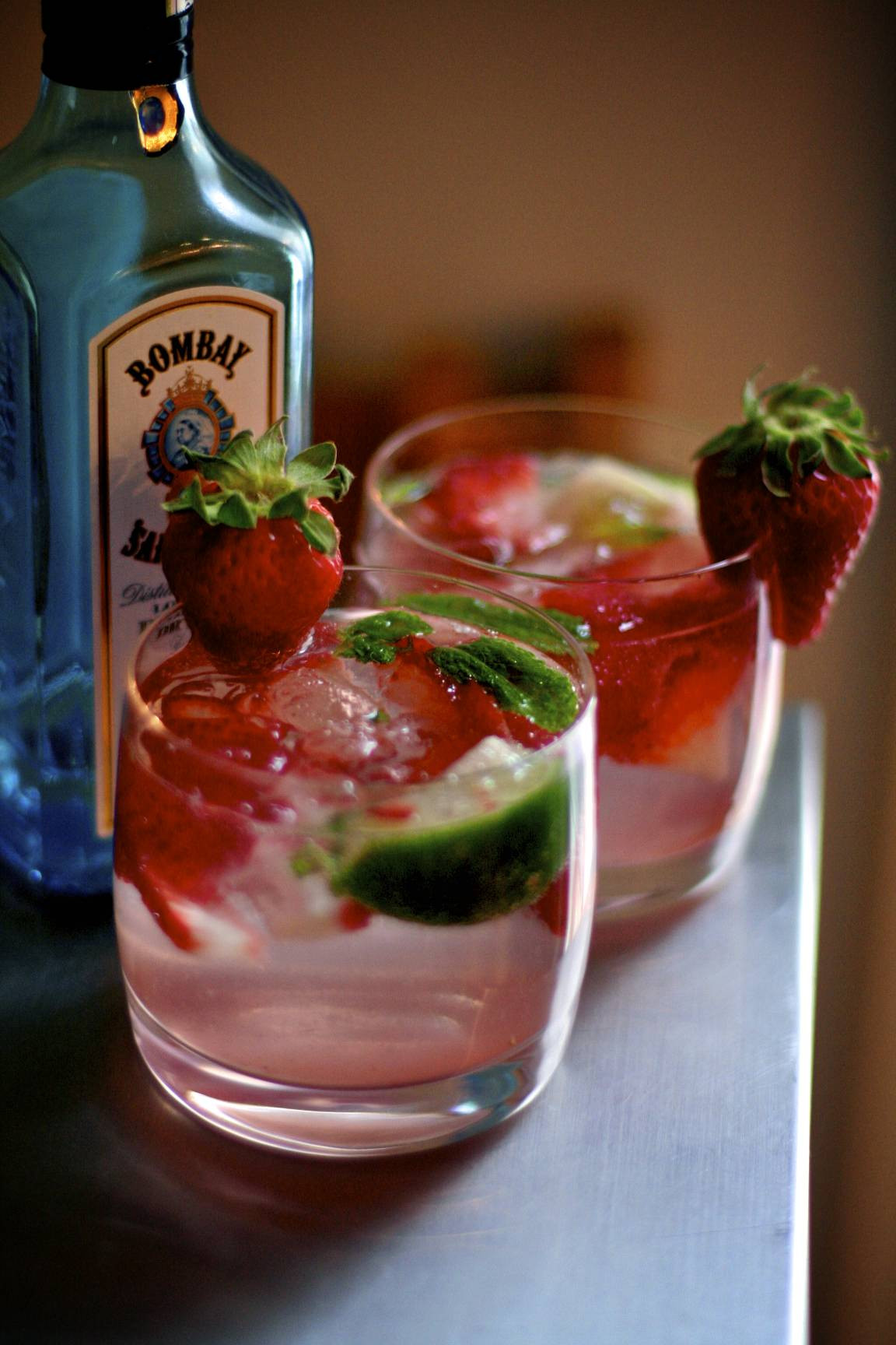 Gin Cocktails Drinks
 Strawberry Gin Smash Cocktail