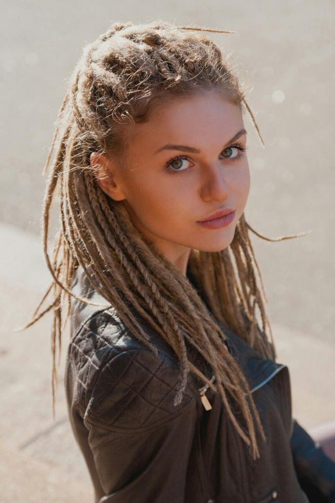 Girl Dreads Hairstyles
 Do you find WHITE GIRLS with DREADS more attractive than