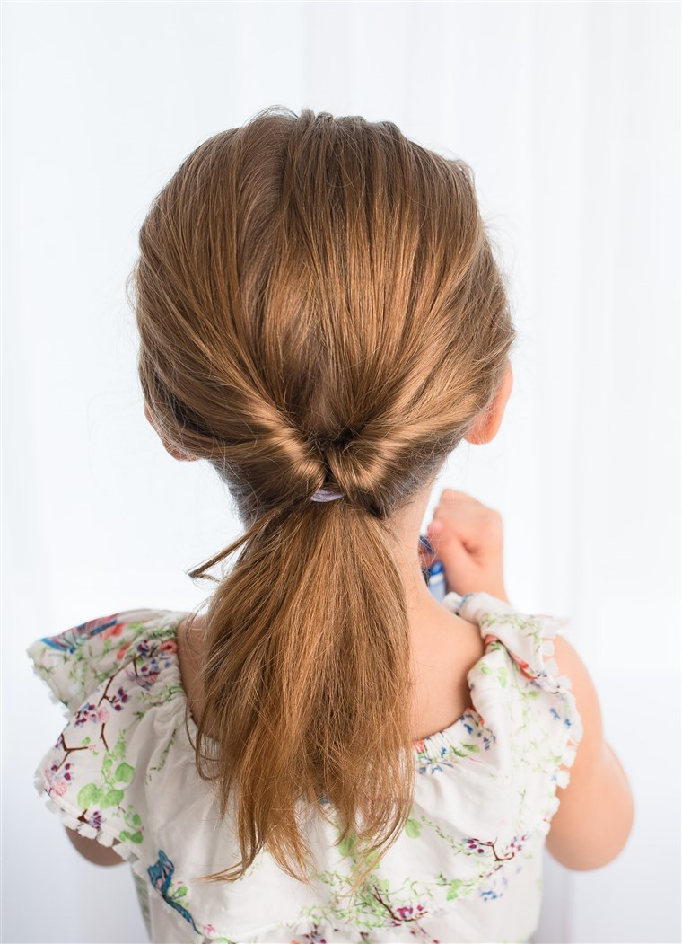 Girl Hairstyles For School
 Easy hairstyles for girls that you can create in minutes