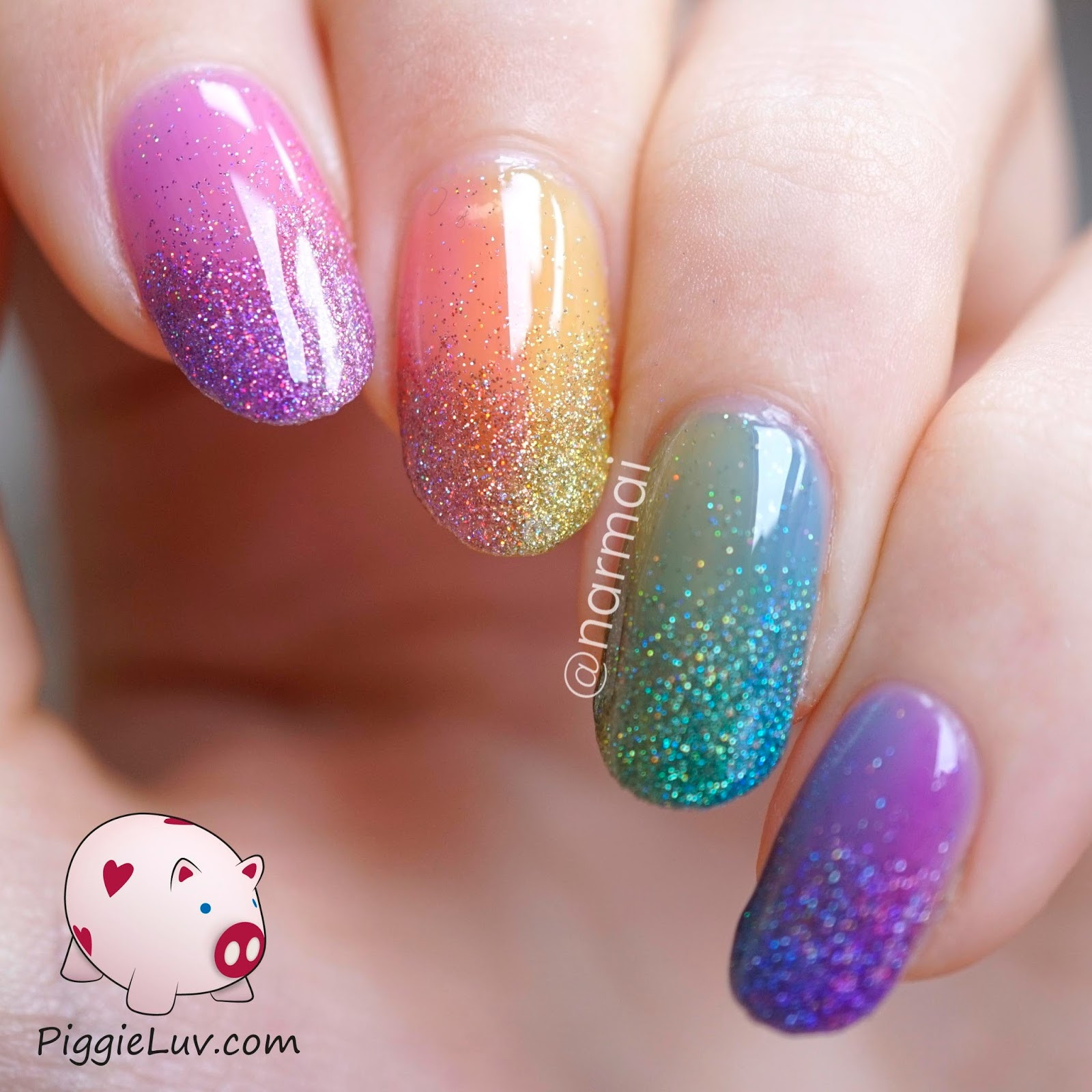 Glitter Nail Art
 15 Sparkly Nail Designs You Have To Try