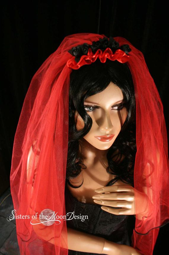 Gothic Wedding Veils
 Black roses gothic wedding veil bridal bride headpiece red