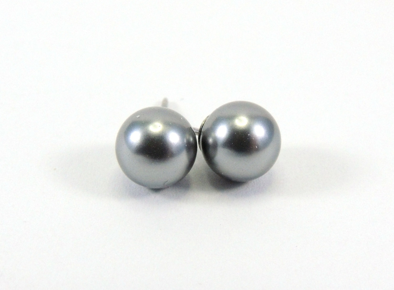 Gray Pearl Earrings
 Gray Pearl Earrings Pewter Grey Round Swarovski Pearls on