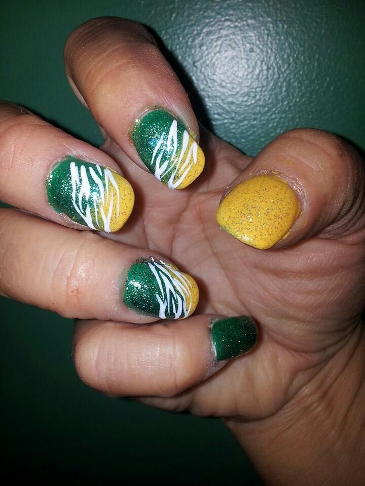 Green Bay Packers Nail Designs
 Green Bay Packer nail art StyleSpaceandStuff